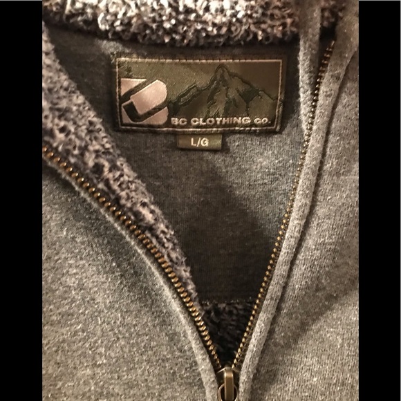 Lisette & B.C Cothing tops both for 40$ - Picture 5 of 7